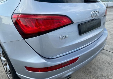 CLEAN USED RHD 2016 AUDI Q5 TFSI QU NAV REVCAM