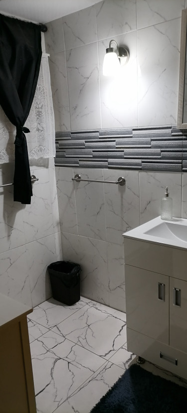 1 Bedroom With Own Bathroom For UWI Students