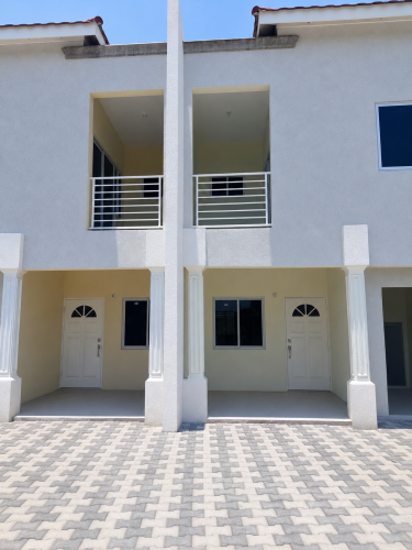 3 Bedrooms 2.5 Bathrooms With Carport In Portmore 