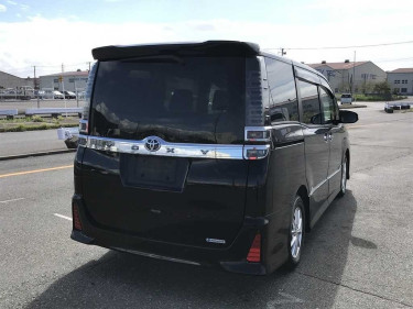 2020 TOYOTA VOXY