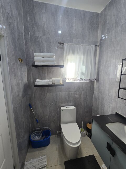 Luxurious 1 Bedroom Apartment with Stunning Views