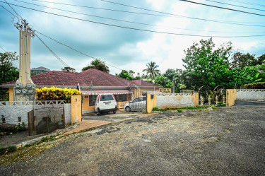 5 Bedrooms 5 Bathrooms Investment Property