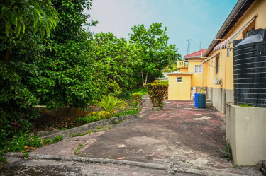 5 Bedrooms 5 Bathrooms Investment Property