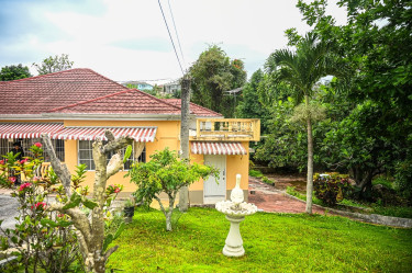 5 Bedrooms 5 Bathrooms Investment Property