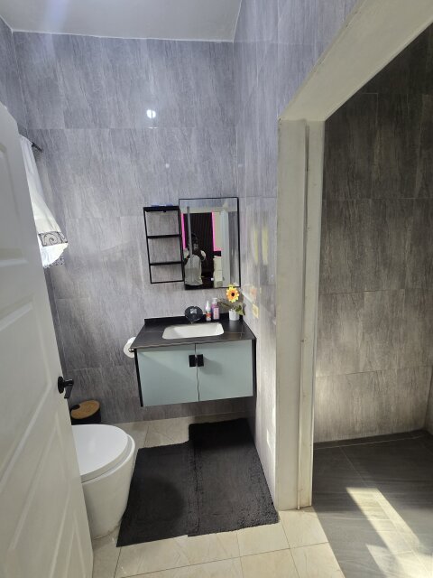 MacViews Apt Airbnb Rental Luxurious 1bedroom