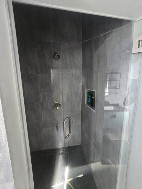 MacViews Apt Airbnb Rental Luxurious 1bedroom