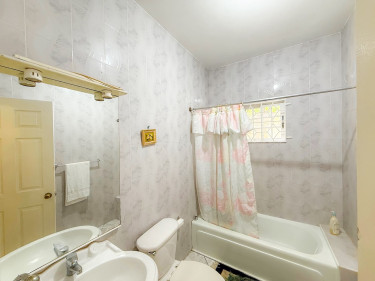 4BED 3 BATH HOUSE FOR SALE 