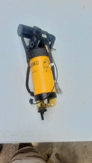 JCB Fuel Filter Lift Pump Assembly 320/A7121 – 12V