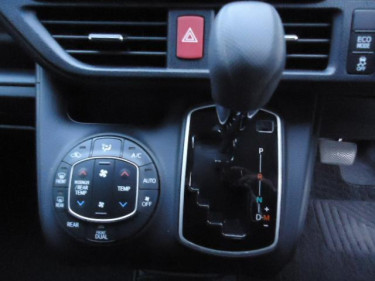 Toyota  Noah