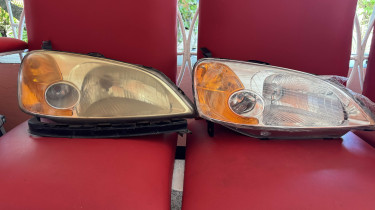 2001-2003 Honda Civic Right Headlights  Auto Parts Kingston 