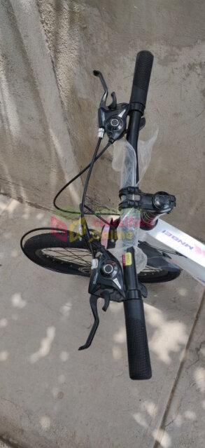10 SPEED YOUNG ADULT BICYCLE FOR SALE