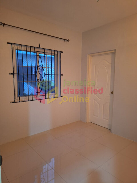 Spacious 3 Bedrooms With Modern Features