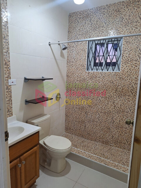 Spacious 3 Bedrooms With Modern Features