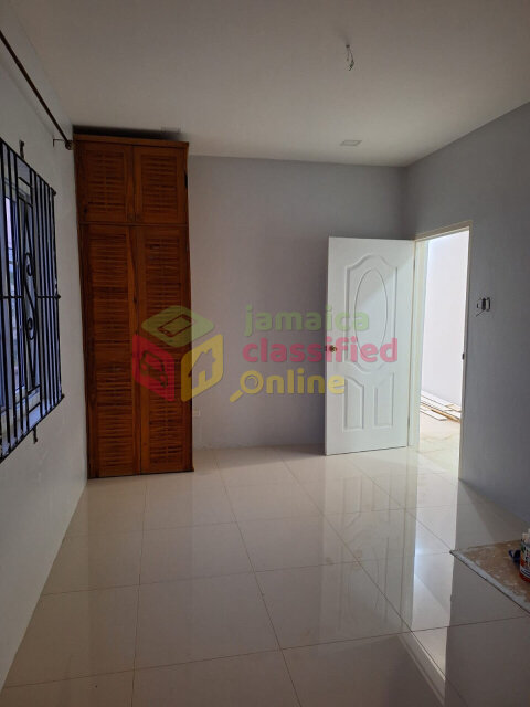 Spacious 3 Bedrooms With Modern Features