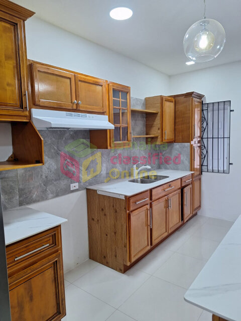 Spacious 3 Bedrooms With Modern Features