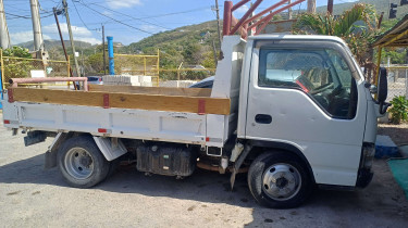 ISUZU 2005 Truck