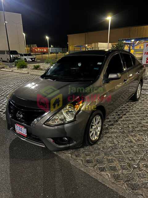 2015 Nissan Versa For Rent