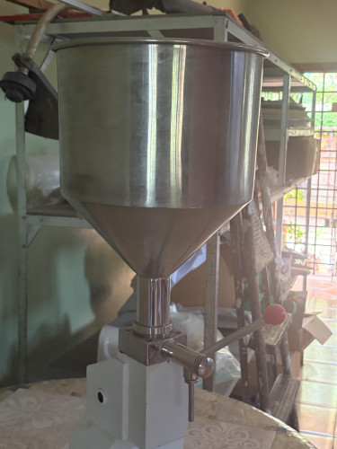 Manual Filling Machine (Good Working Condition)