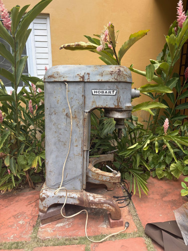 Working Hobart H-600 Commercial Mixer Other Market Red Hills