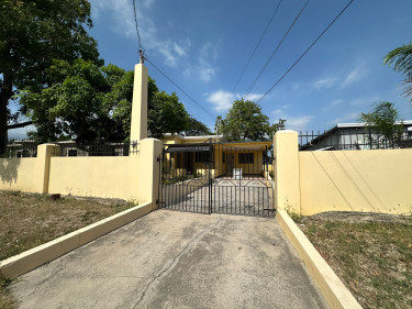 3 Bedroom Greendale's Safe Haven