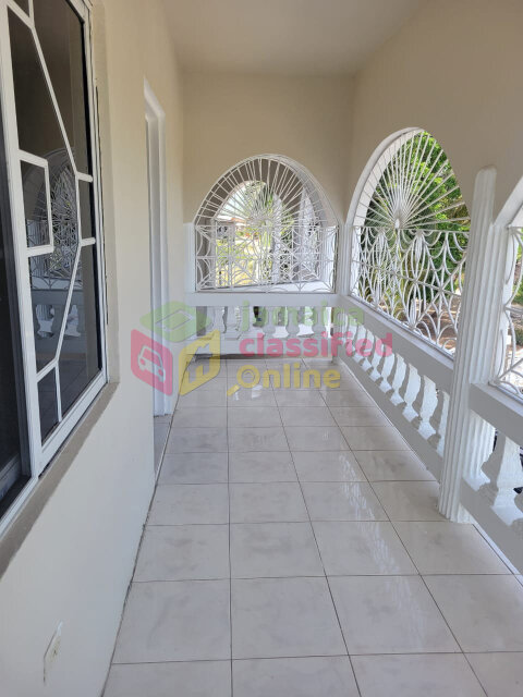 3 Bedrooms Apartment Houses May Pen