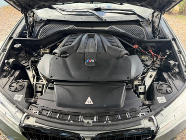 BMW X6 M- LUXURY, PERFORMANCE & STYLE