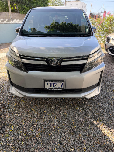 Vans & SUVs Hagley Park