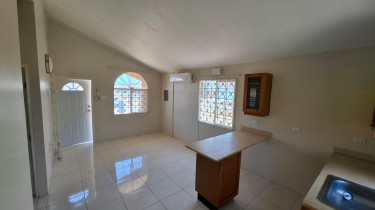 2 Bedroom 1 Bathroom _ Fully AC 