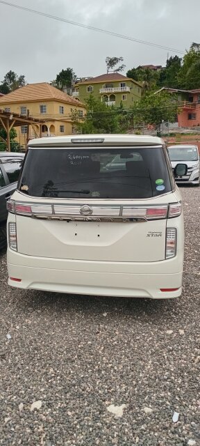 Newly Imported Nissan Elgrand V6