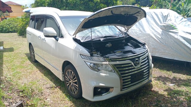 Newly Imported Nissan Elgrand V6 Vans & SUVs Shortwood