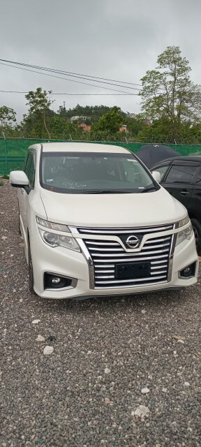 Newly Imported Nissan Elgrand V6