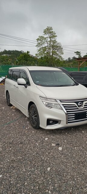 Newly Imported Nissan Elgrand V6