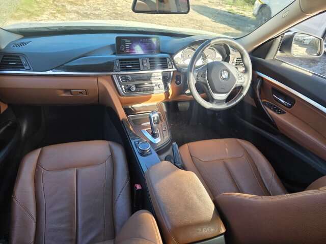 BMW320i GT Luxury