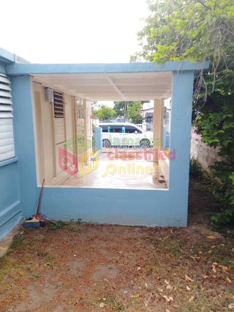 2 Bedroom House