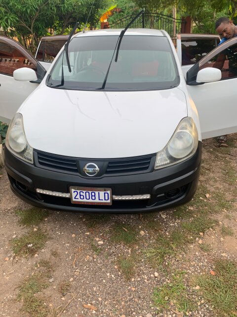 2010 Nissan AD Wagon