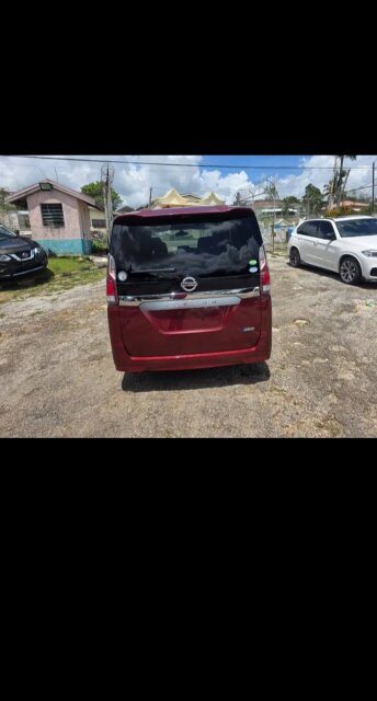 Newly Imported 2017 Nissan Serena Hybrid
