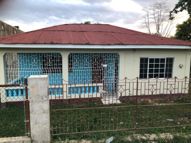 2 BEDROOM HOUSE Houses TOLLGATE