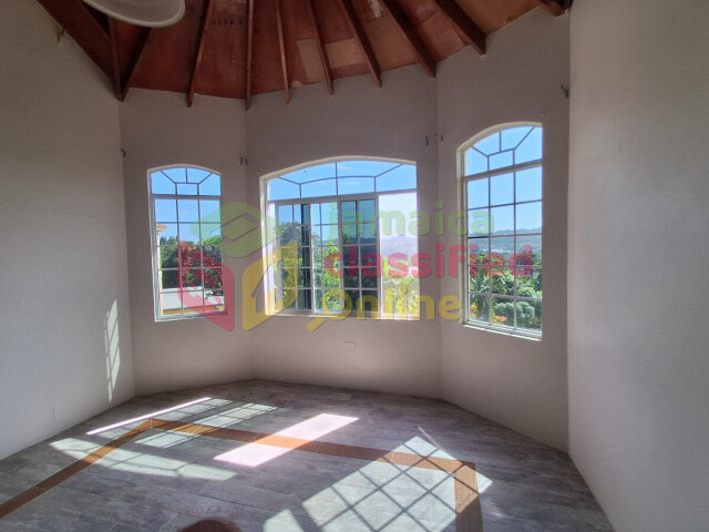 Modern 2 Bedrooms Apartments In Mandeville