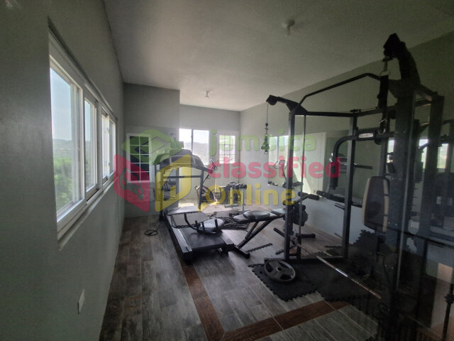 Modern 2 Bedrooms Apartments In Mandeville