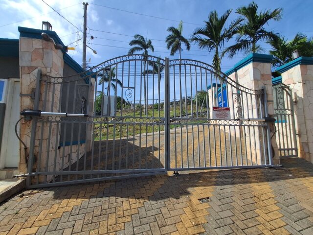 Modern 3 Bedrooms Apartment In Mandeville