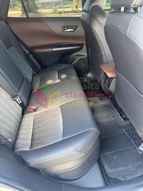 2023 TOYOTA HARRIER HYBRID Z | ONLY 23,000 KM