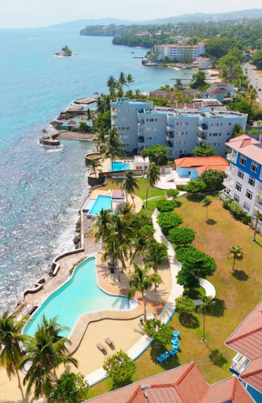 2 Bed, 2 Bath Resort Apartment/Villa