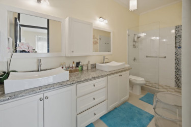 2 Bed, 2 Bath Resort Apartment/Villa