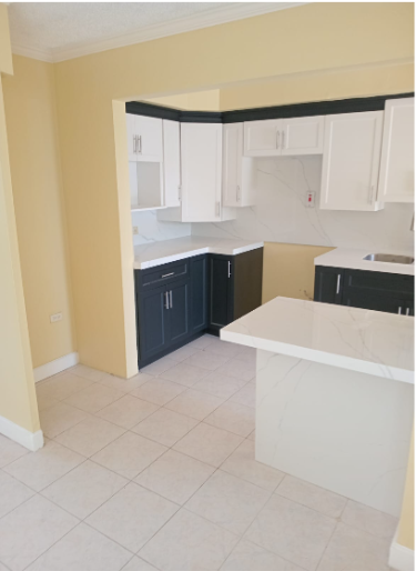 Recently Renovated 2 Bedrooms Townhouse