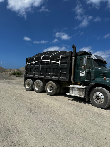 2013 Mack Pinnacle 