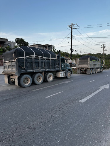 2013 Mack Pinnacle 