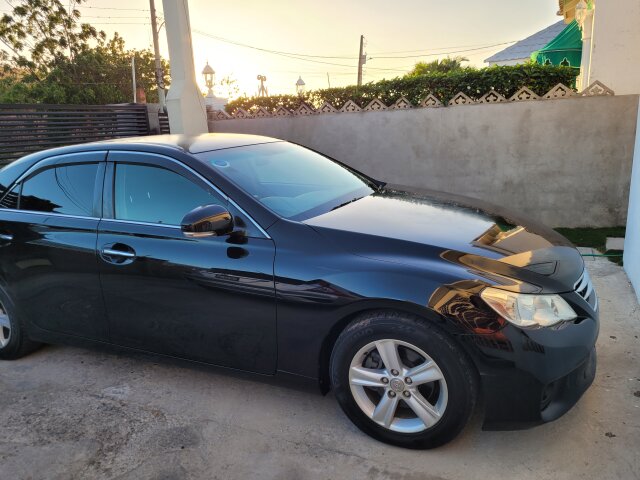 2012 Toyota Mark X Cars Portmore