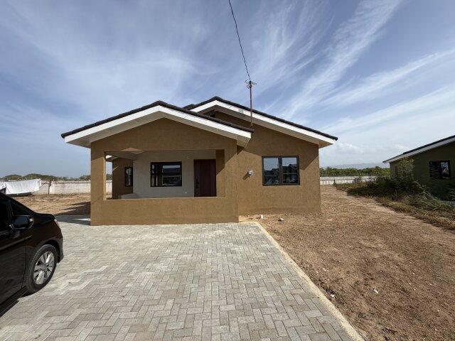 Stunning 3 Bedrooms House For Rent In Oak Estates Houses St. Catherine