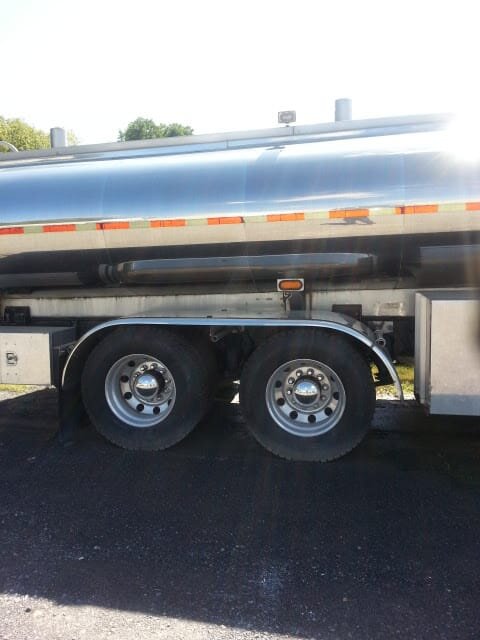 2000 Freightliner FLD120 Water Truck – J$5,000,000