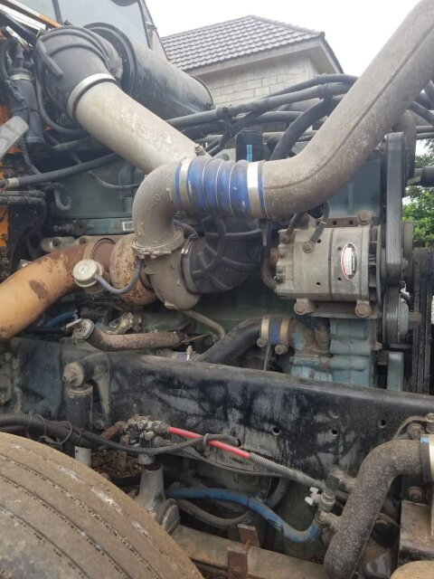 2000 Freightliner FLD120 Water Truck – J$5,000,000